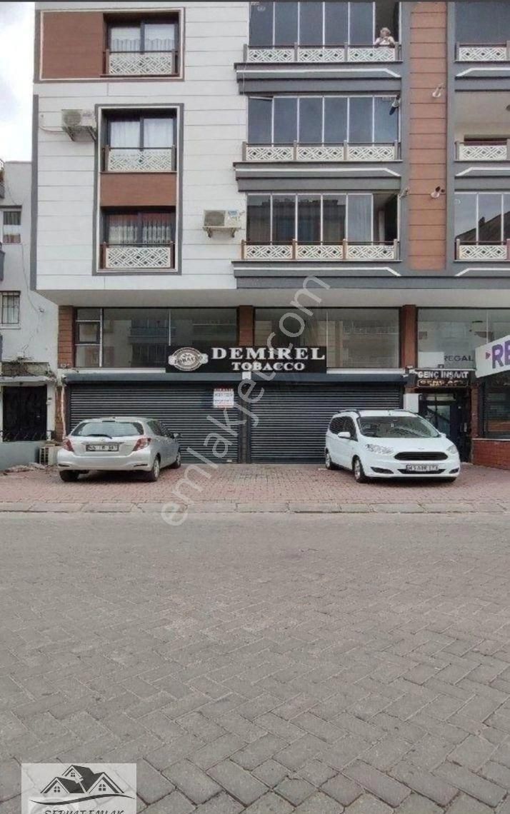 Turgutlu Cumhuriyet Kiralık Dükkan & Mağaza Turgutlu Kiralık Cadde Üzerinde Batarlı Dükkan 350m2