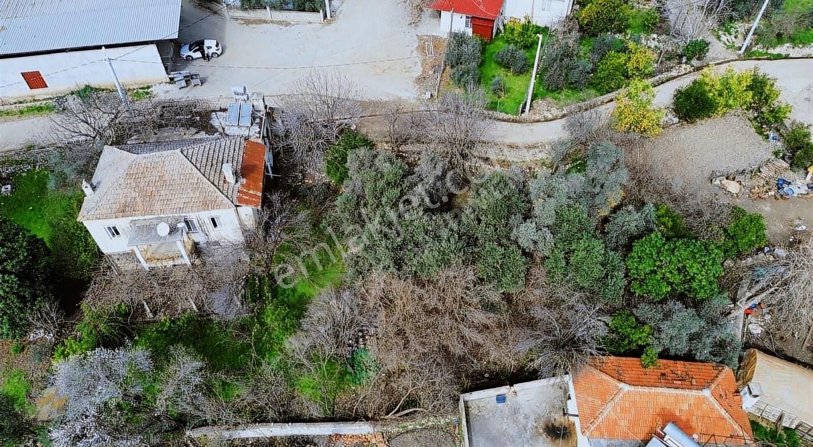 Seydikemer Kabaağaç Satılık Tarla Akdamar'dan Seydikemer Kabaağaçta Satılık Kargir Ev Ve Arsası