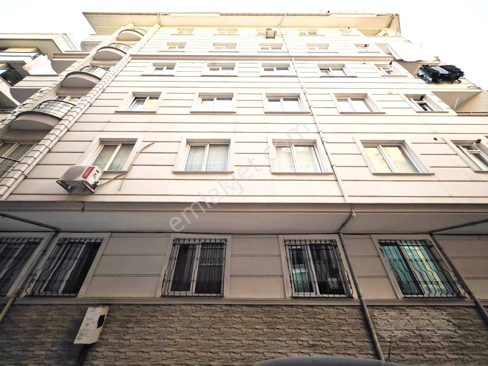 Bahçelievler Hürriyet Satılık Daire Tutar Emladan Süper Lokasyonda E -5 Dibinde 2+1 80 M2 4 Kat Daire