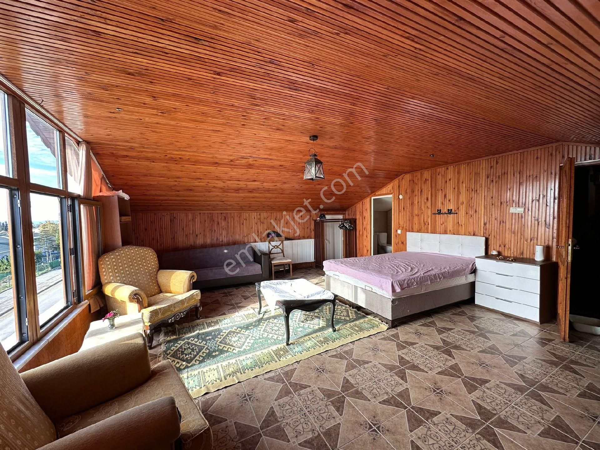 Deniz Manzaralı Eşyalı Çatı Stüdyo - Görsel 9