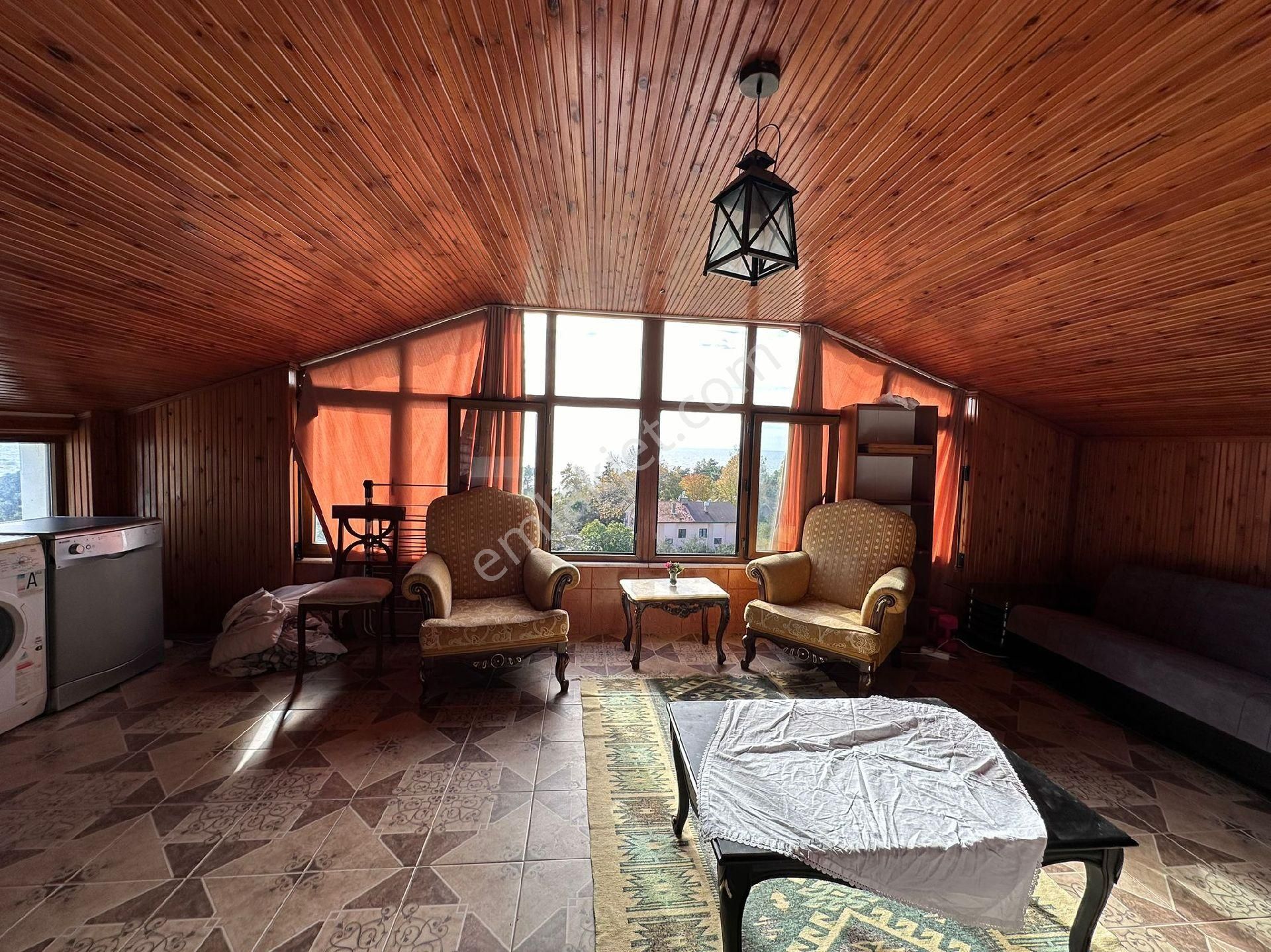 Deniz Manzaralı Eşyalı Çatı Stüdyo - Görsel 8