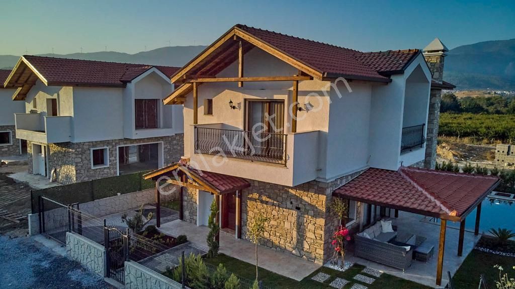 Kuşadası Caferli Satılık Villa Kuşadası Caferli'de Şahane Projeden 3+1 Satılık Villalar