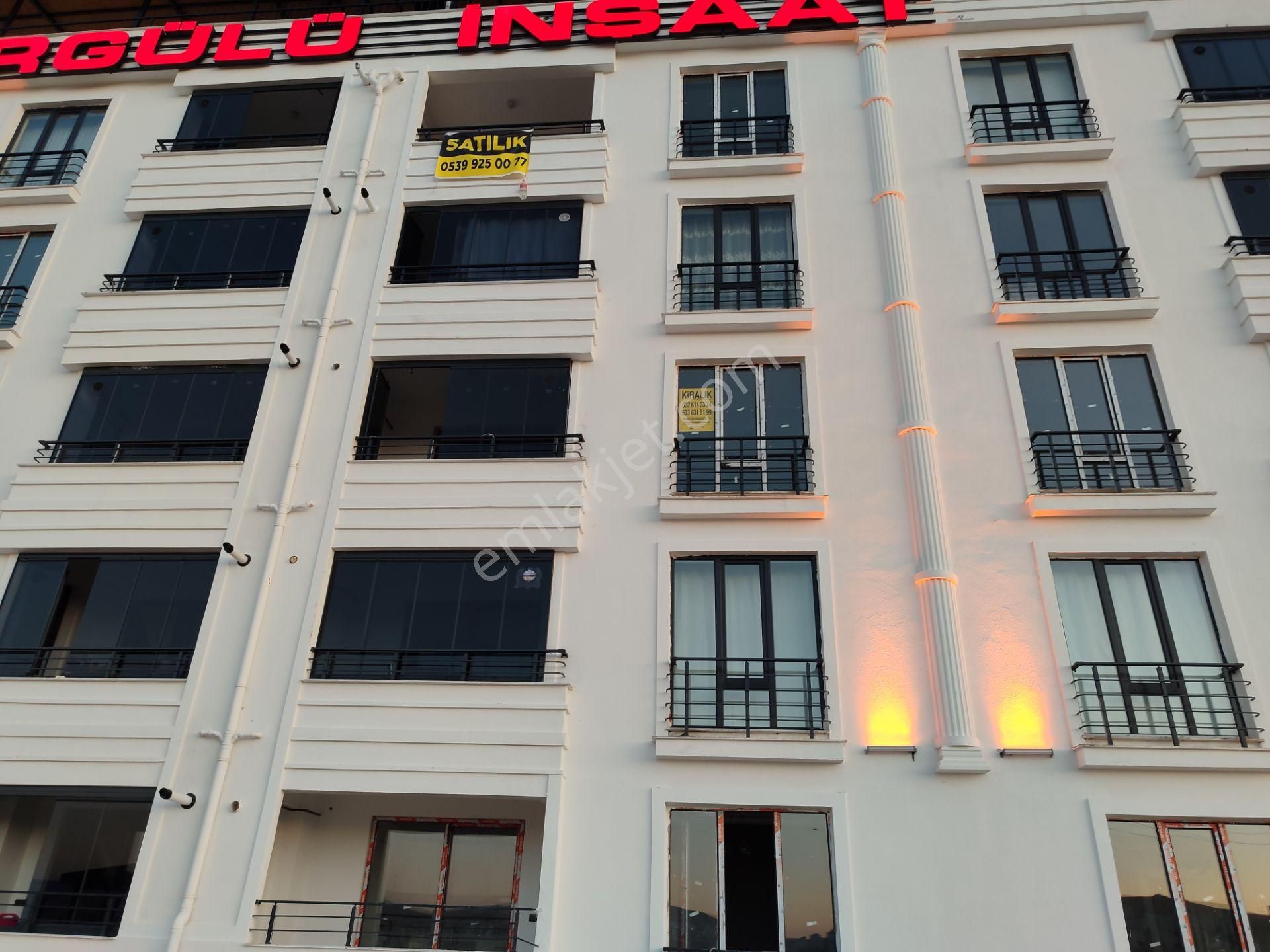 Çevre Yolu Yemişlik Mah 112 Yanı De Satlık 2+1 Daireler