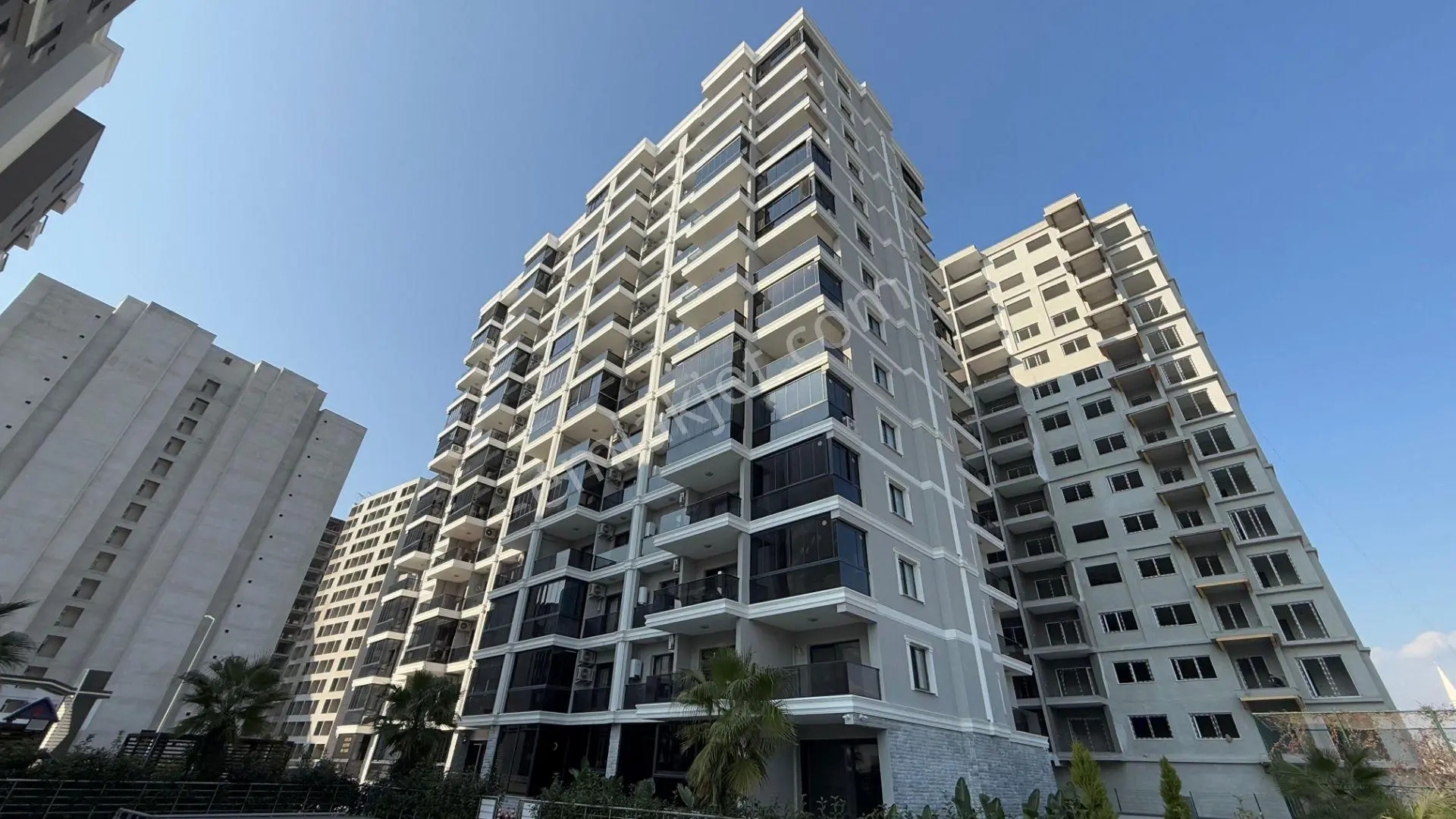 Erdemli Arpaçbahşiş 2+1 Havuzlu Site İçersinde Satlık Daire - Görsel 3