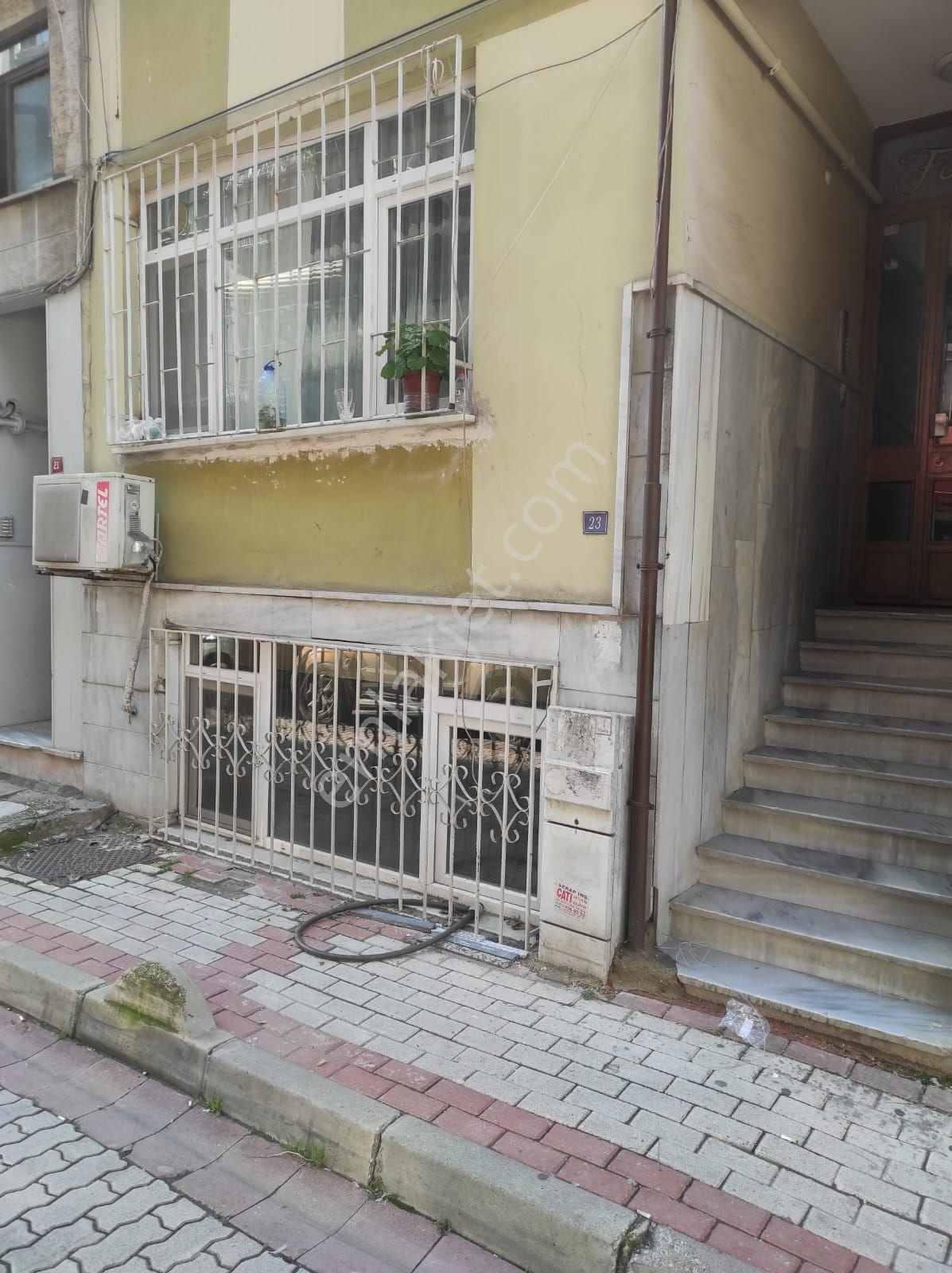 Bakırköy Kartaltepe Satılık Daire K.tepe Camı Arka Sokagı Merkeze Yakın