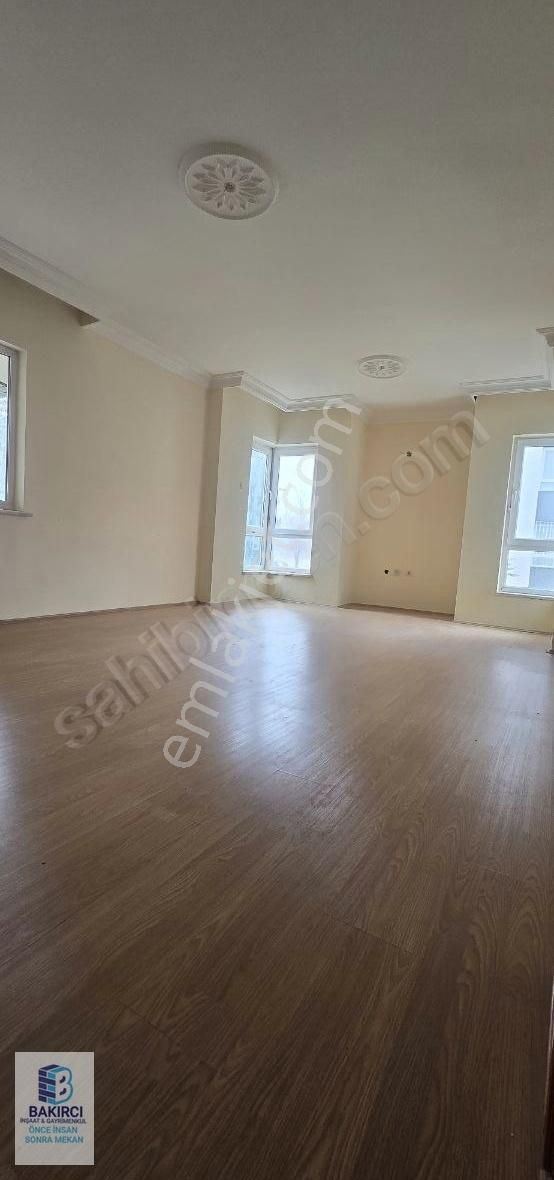 Tepebaşı Batıkent Kiralık Daire Bakırcı Emlaktan Batıkent De Site İçi Kiralık Daire