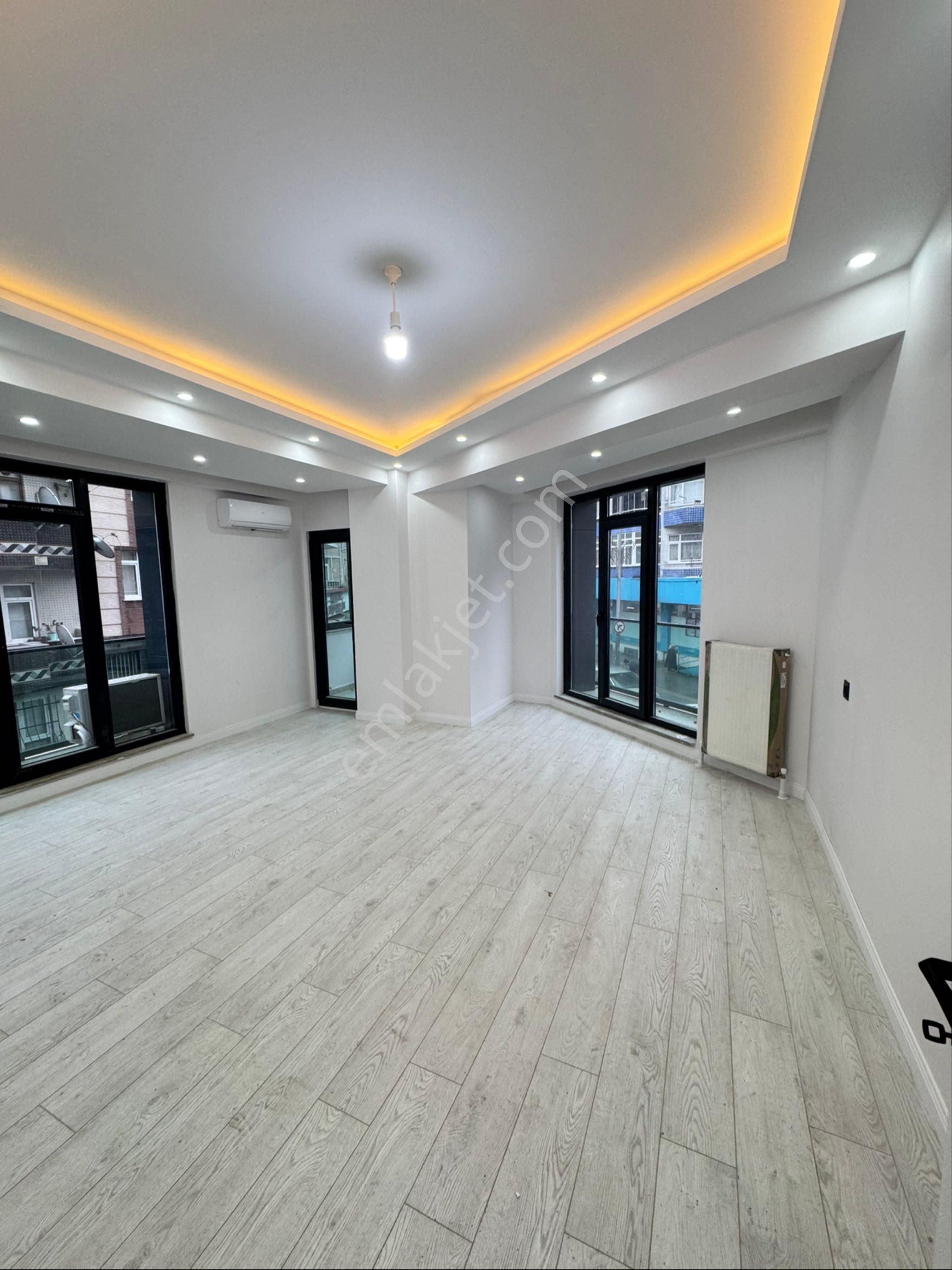 Öz Aydın İnşaattan Satılık Cadde Üzeri 2+1 Köşe Daire
