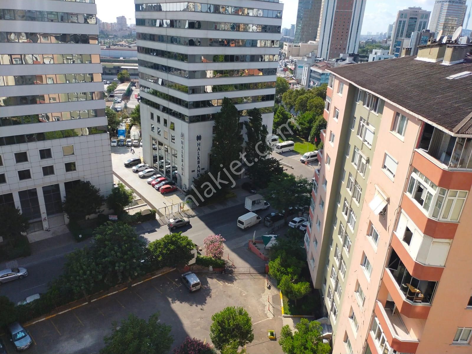 Ataşehir İçerenköy Satılık Daire Oryaştan İçerenköy Acıbadem Üniv.yanında 110m2 3+1 Üstkat Daire