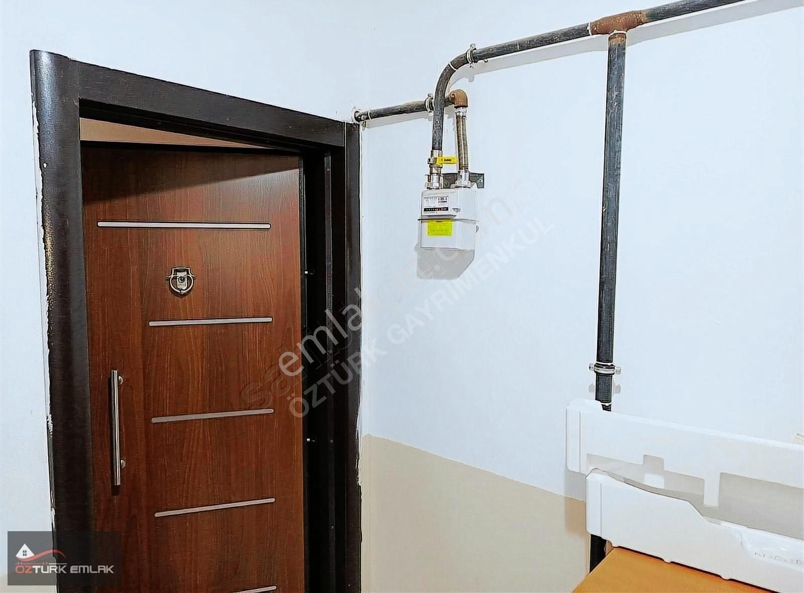 Karasu Aziziye Kiralık Daire Aziziye Mahlesi 3+1 125 M2 Doğalgazlı 3. Kat Doğu Güney Batı Ceh