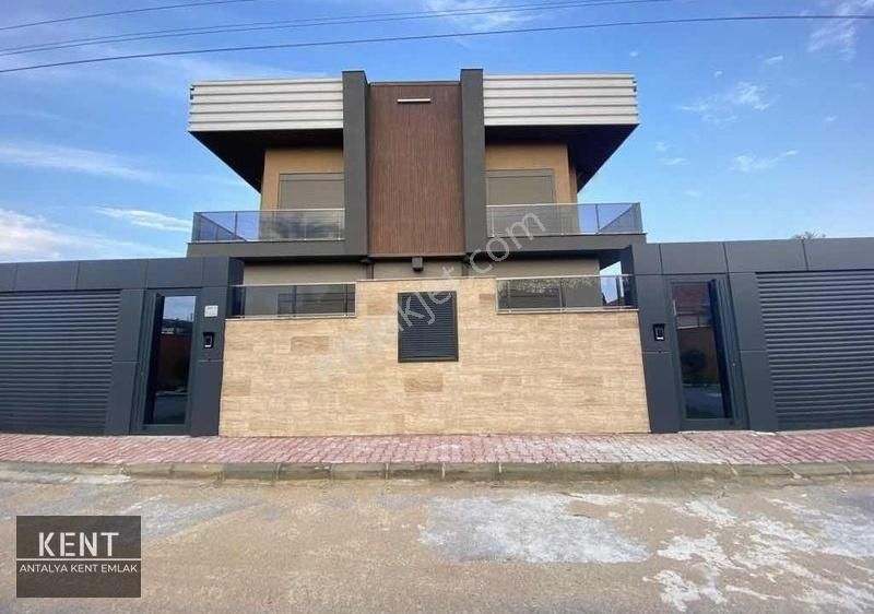 Muratpaşa Ermenek Satılık Villa Lara Ermenek'te Havuzlu*hamam-saunalı 4+1 Lüx Triplex İkiz Villa