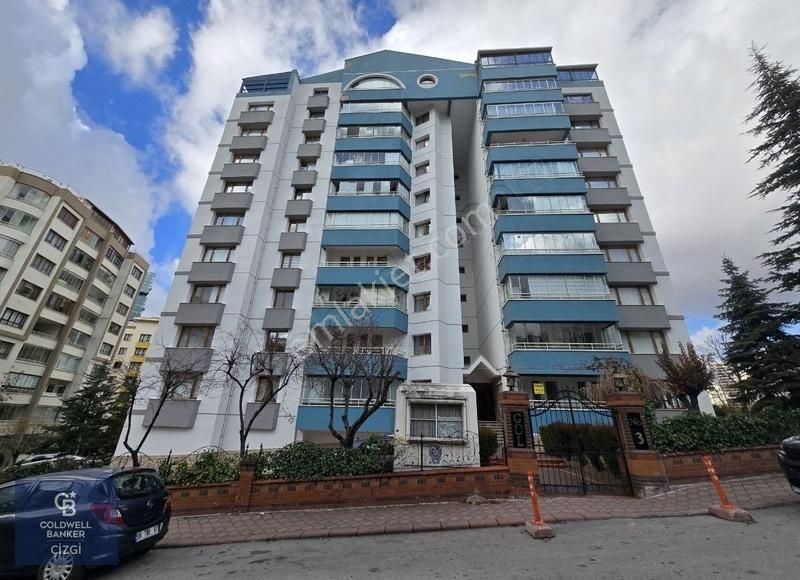 Çankaya Çukurambar Satılık Daire Ankara Çankaya Çukurambar'da Otoparklı Satılık Ddublex 6+2 Daire