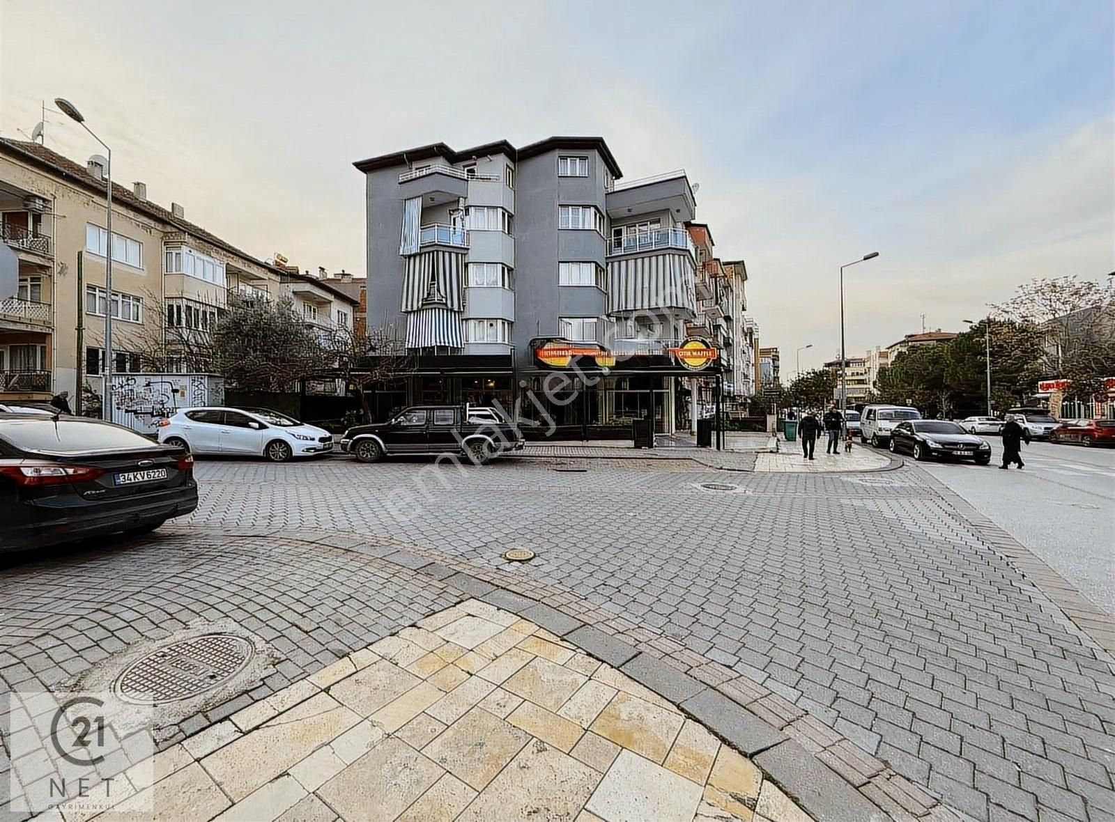 Pamukkale Mehmetçik Devren Genel Century21net'ten Kıbrıs Şehitler Caddesi Üzerinde Devren Kiralık