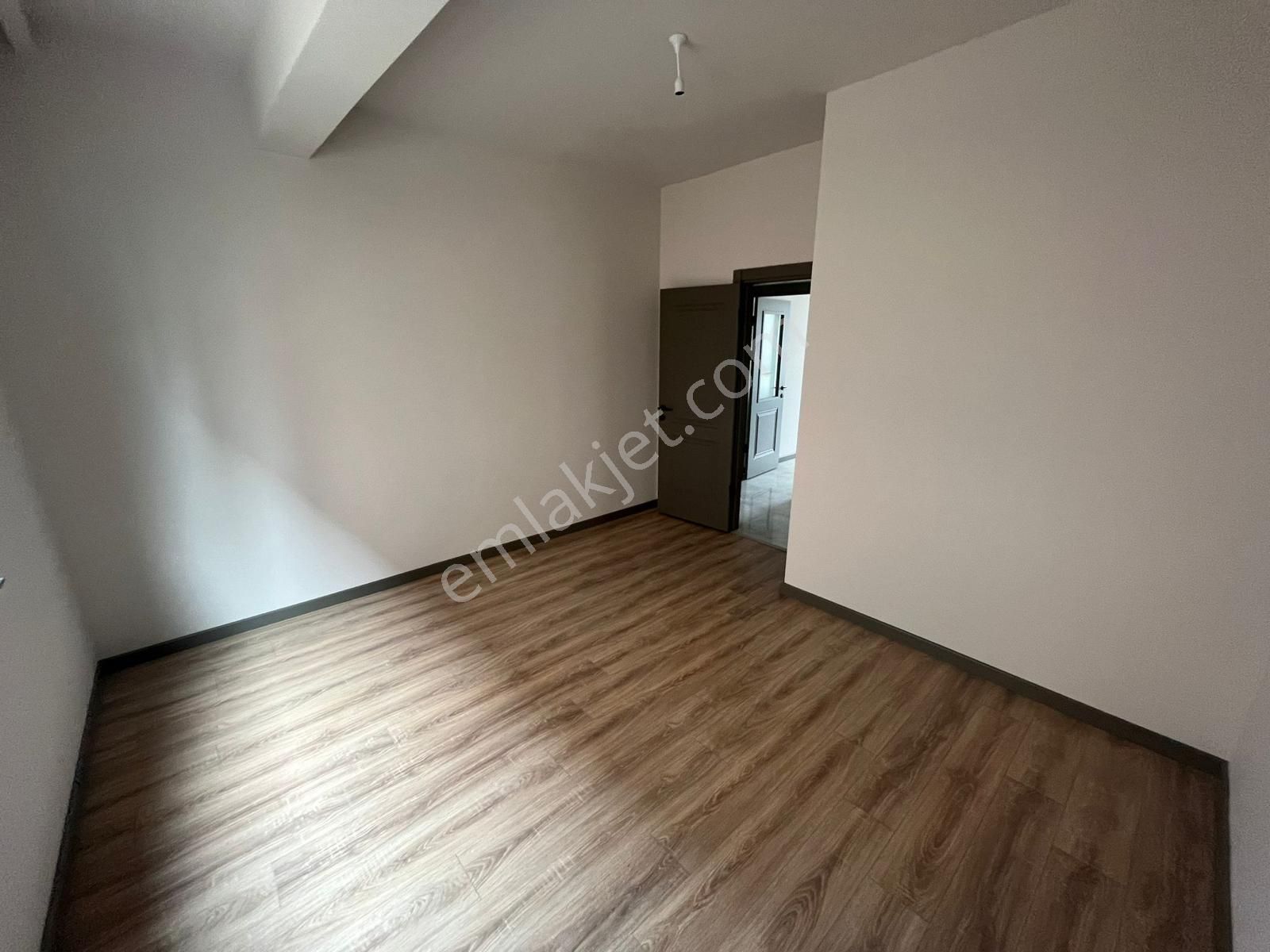 Tepebaşı Çamlıca Satılık Daire Çamlıca Mahallesinde Satılık 3+1 Daire