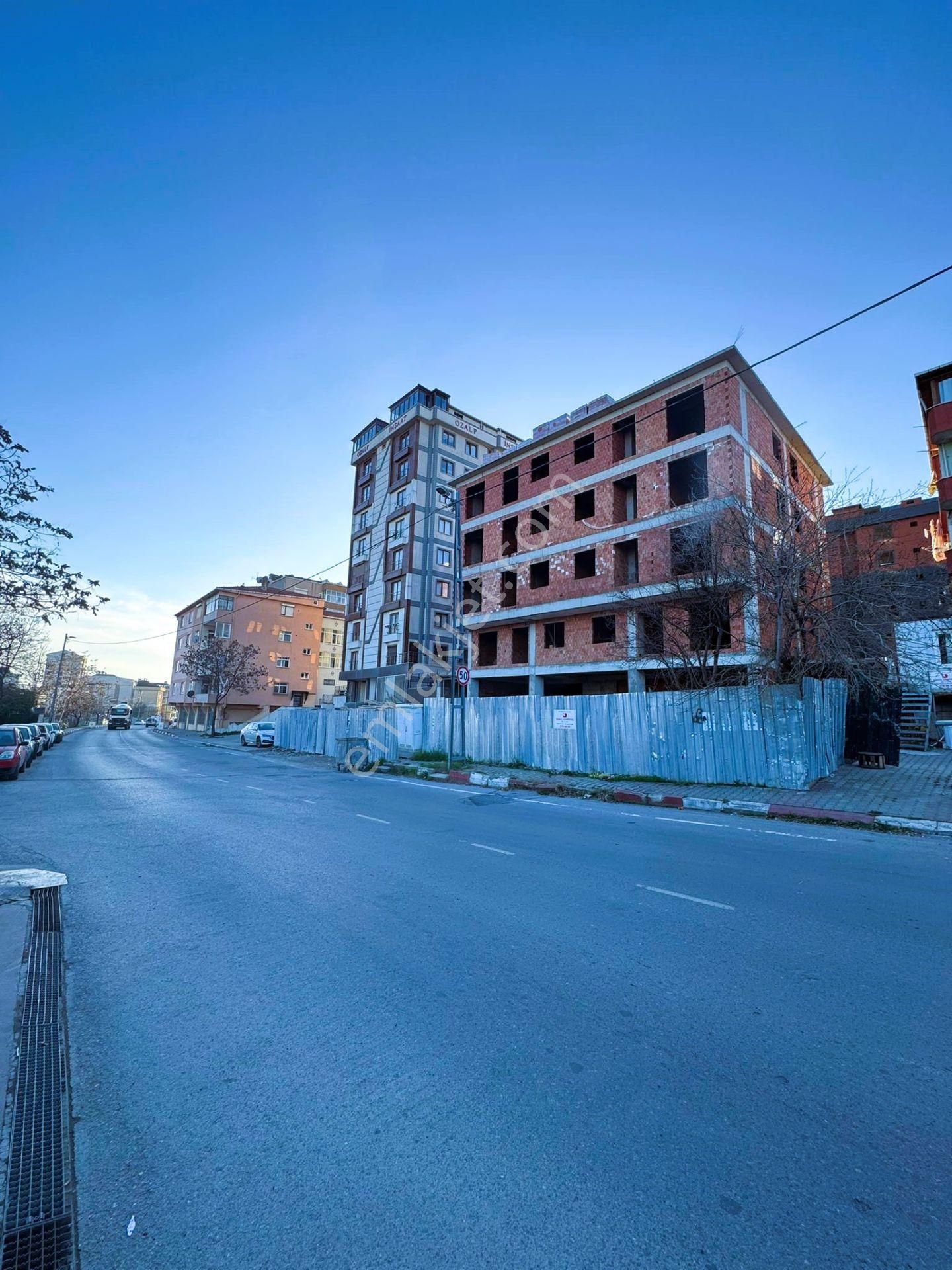 Kartal Karlıktepe Satılık Daire Doğan Emlak 'tan Satılık Metroya Yürüme Mesafe Sıfır 2+1 Arakat