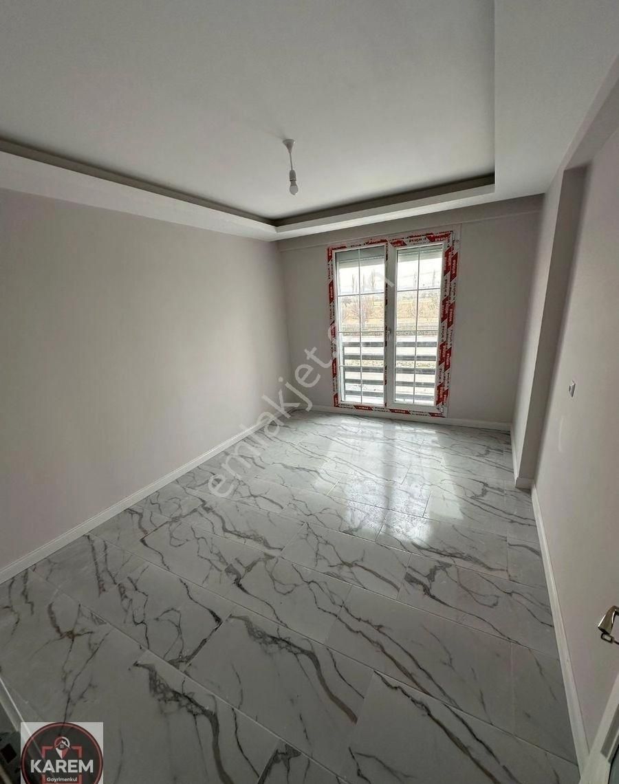 Karaman Merkez Çeltek Satılık Daire Çeltek Mah Satılık Daire Arakat 3+1 160 M² Açık Otopark