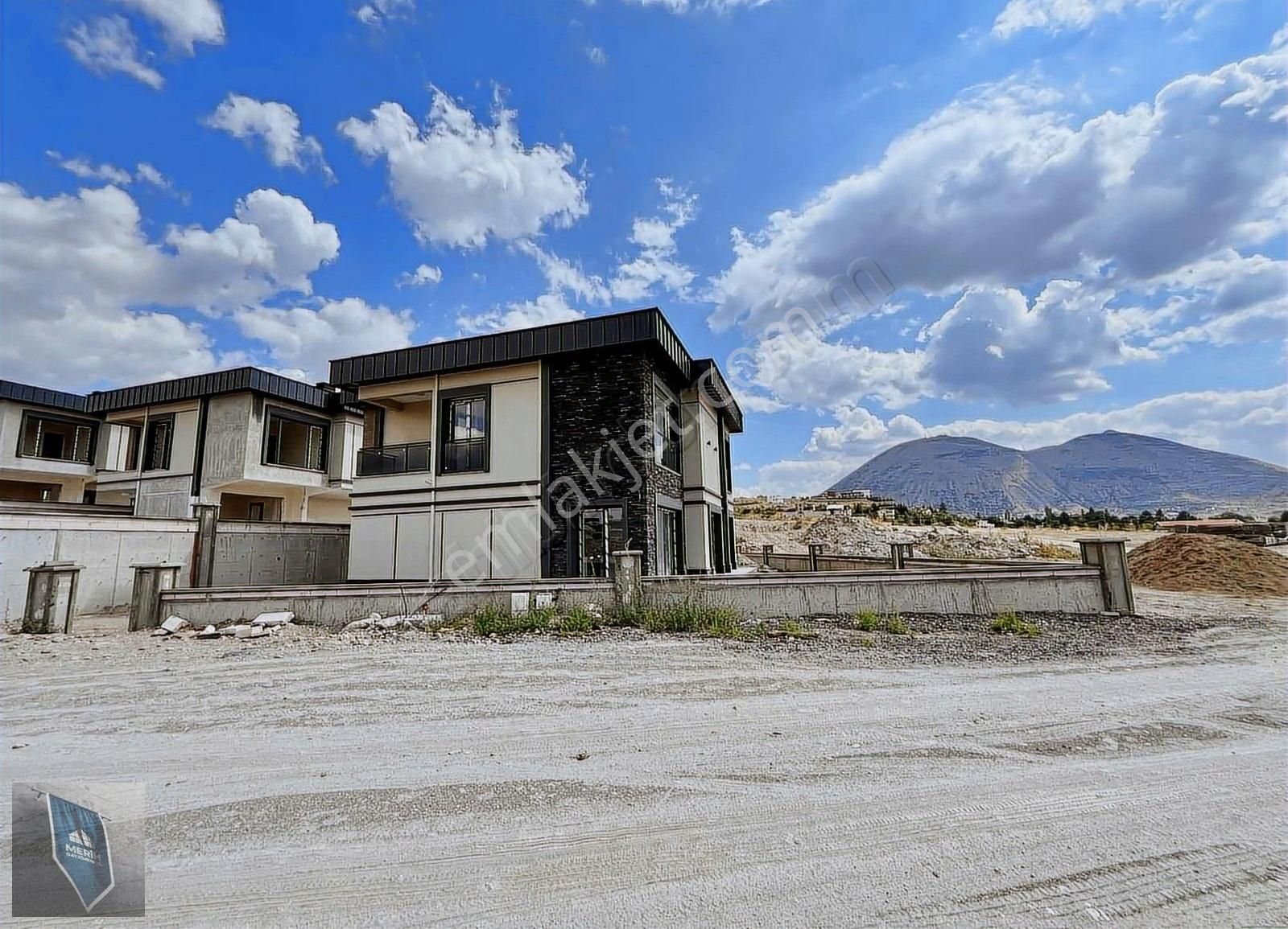 Talas Tablakaya Satılık Villa Tablakayada Harika Manzaralı Ultra Lüks 6+1 Panoromik Villa