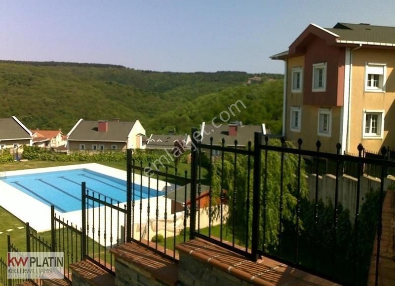 Sarıyer Demirciköy Kiralık Villa Zekeriyaköy'de Bahçeli,havuzlu,müstakil 5+2 Kiralık Villa