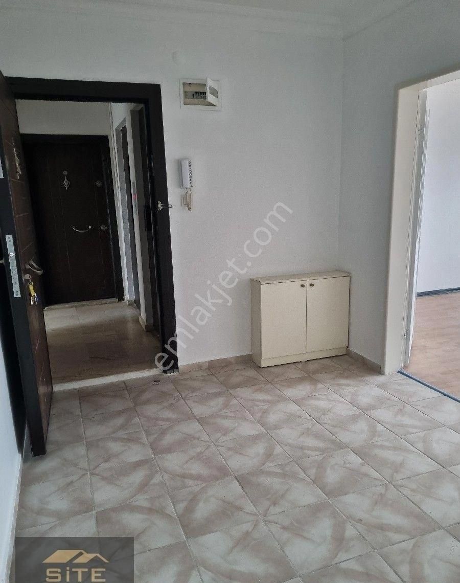 Büyükçekmece Çakmaklı Kiralık Daire B.çekmece Gölşehir Evlerinde Kıralık 2+1daıre