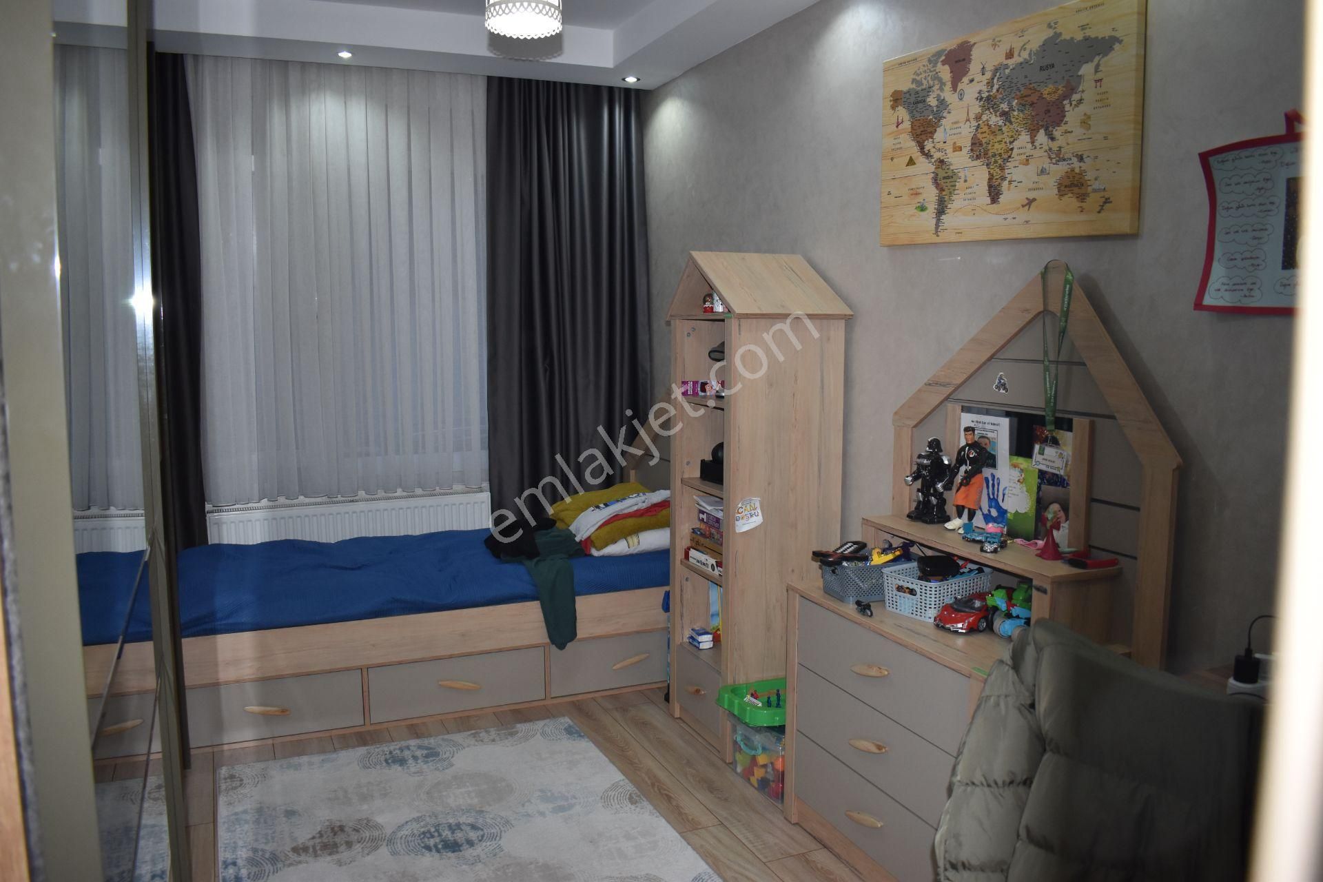 Büyükçekmece Fatih Mah Lüx Havuzlu Sitede Deniz Manzaralı 3+1 Satılık Daire - Görsel 5
