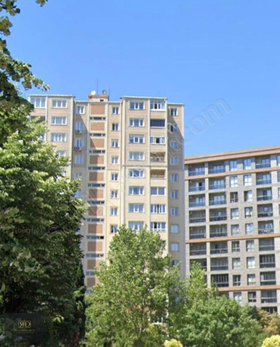 Beylikdüzü Büyükşehir Satılık Daire Büyükşehir Medıgana Has.karşısında 5+1 182 M2 Daire