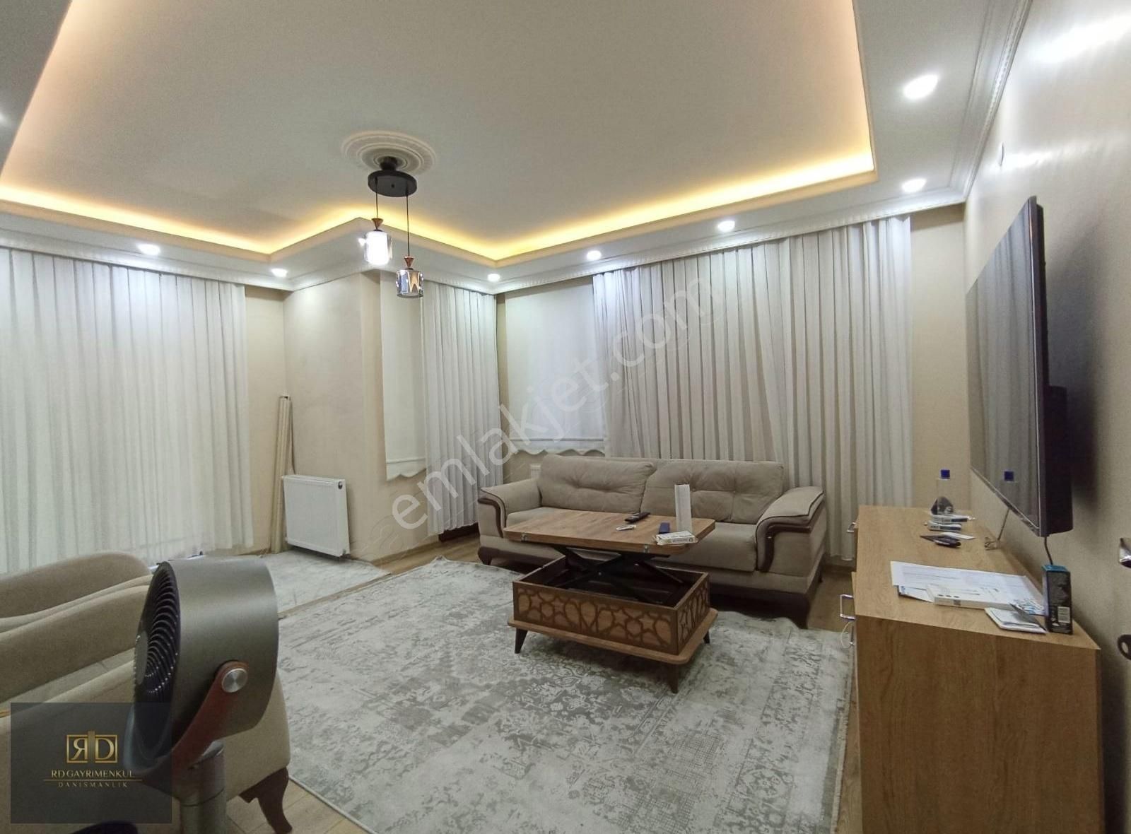 Kağıthane Merkez Satılık Daire Kağıthane Merkez'de Metro 900metre 3+1 140 M2 Dubleks Daire