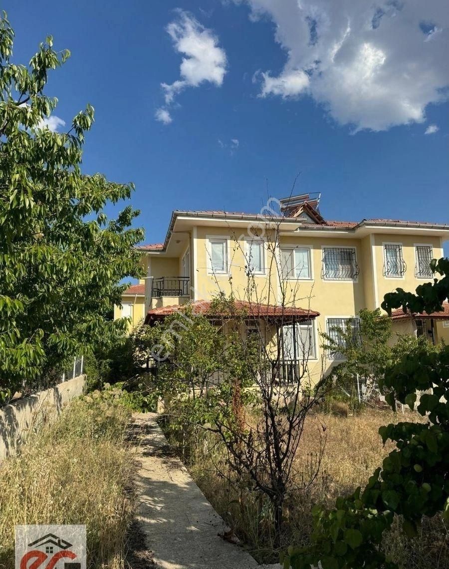 Korkuteli Uzunoluk Satılık Villa Antalya Korkuteli Uzunoluk Mah. Sitesi İçinde 2+1 Villa