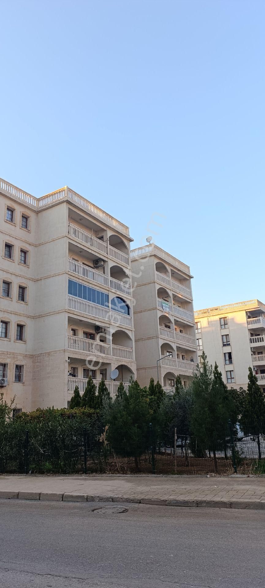 Nusaybin Abdulkadirpaşa Satılık Daire Yılmaz Gayrımenkulden 3+1 175 M2 Ara Kat Daire