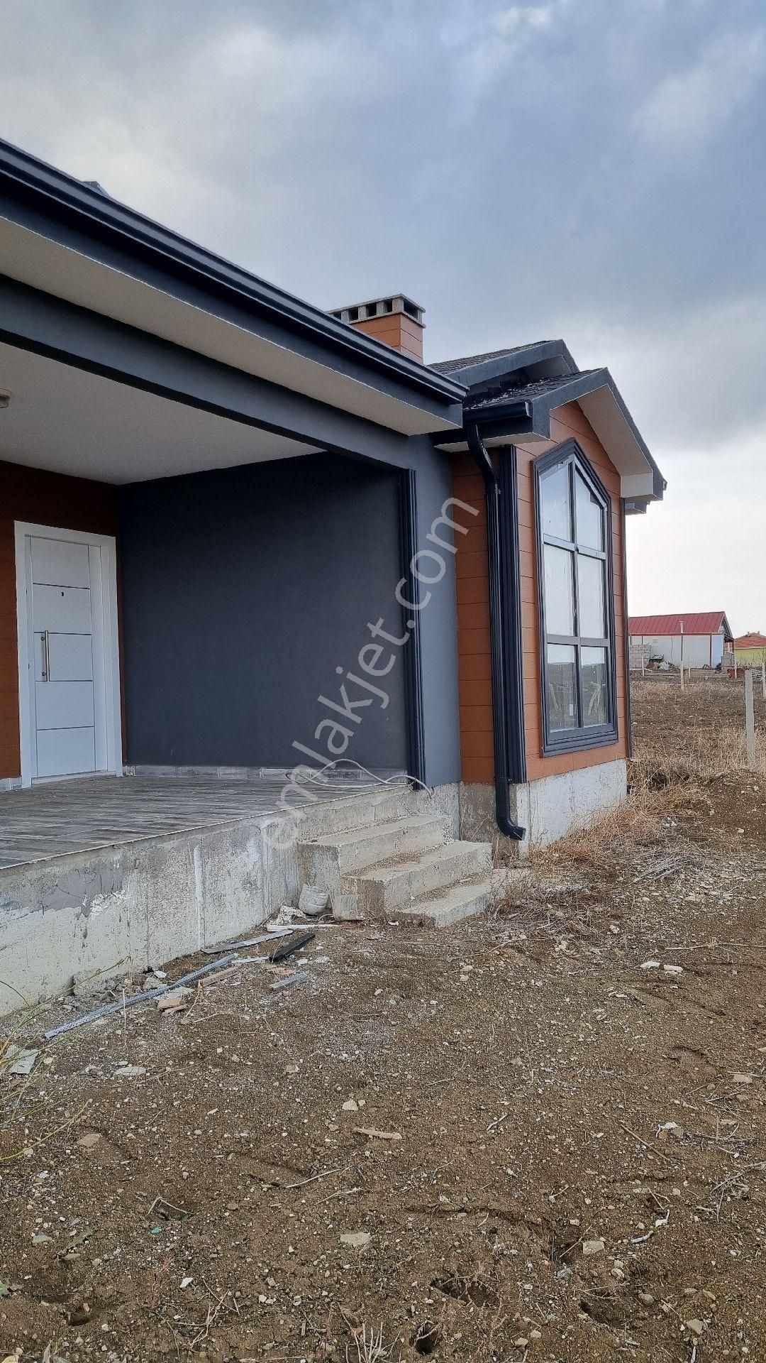 Gölbaşı Bağiçi Satılık Müstakil Ev Ankara Gölbaşı Bağiçinde 2+1 Müstakıil Villa Tipi Ev