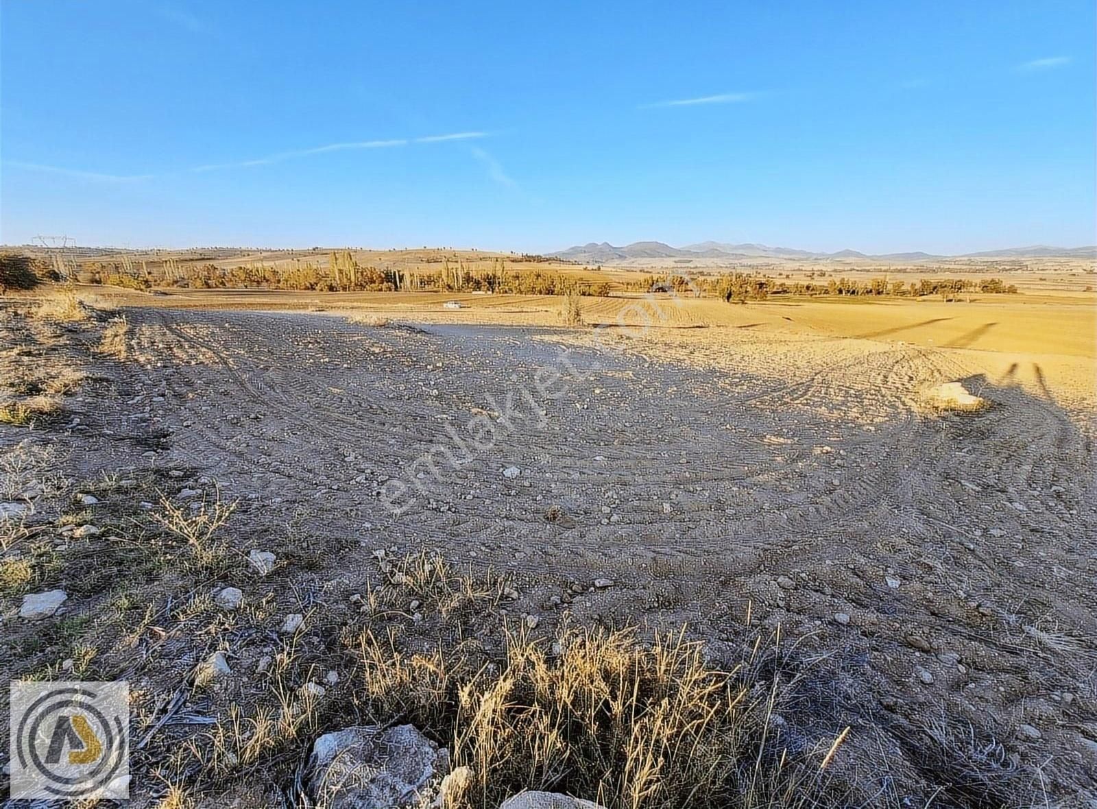 Beyşehir Gökçimen Satılık Tarla Konya Beyşehir Gökçimen'de Yolu Olan 6.021 M2 Satılık Tarla