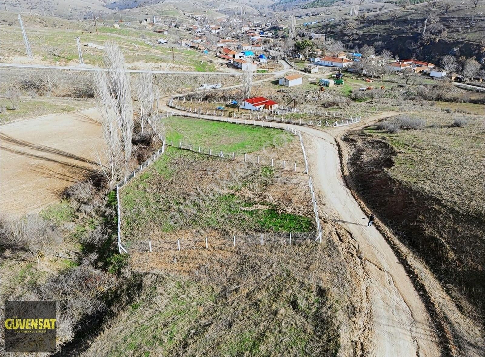 Kofçaz Kocatarla Köyü Satılık Tarla İmarın Bitişiği Elektrik Yakın Tel Örgülü Resmi Yol Boyu Arazi