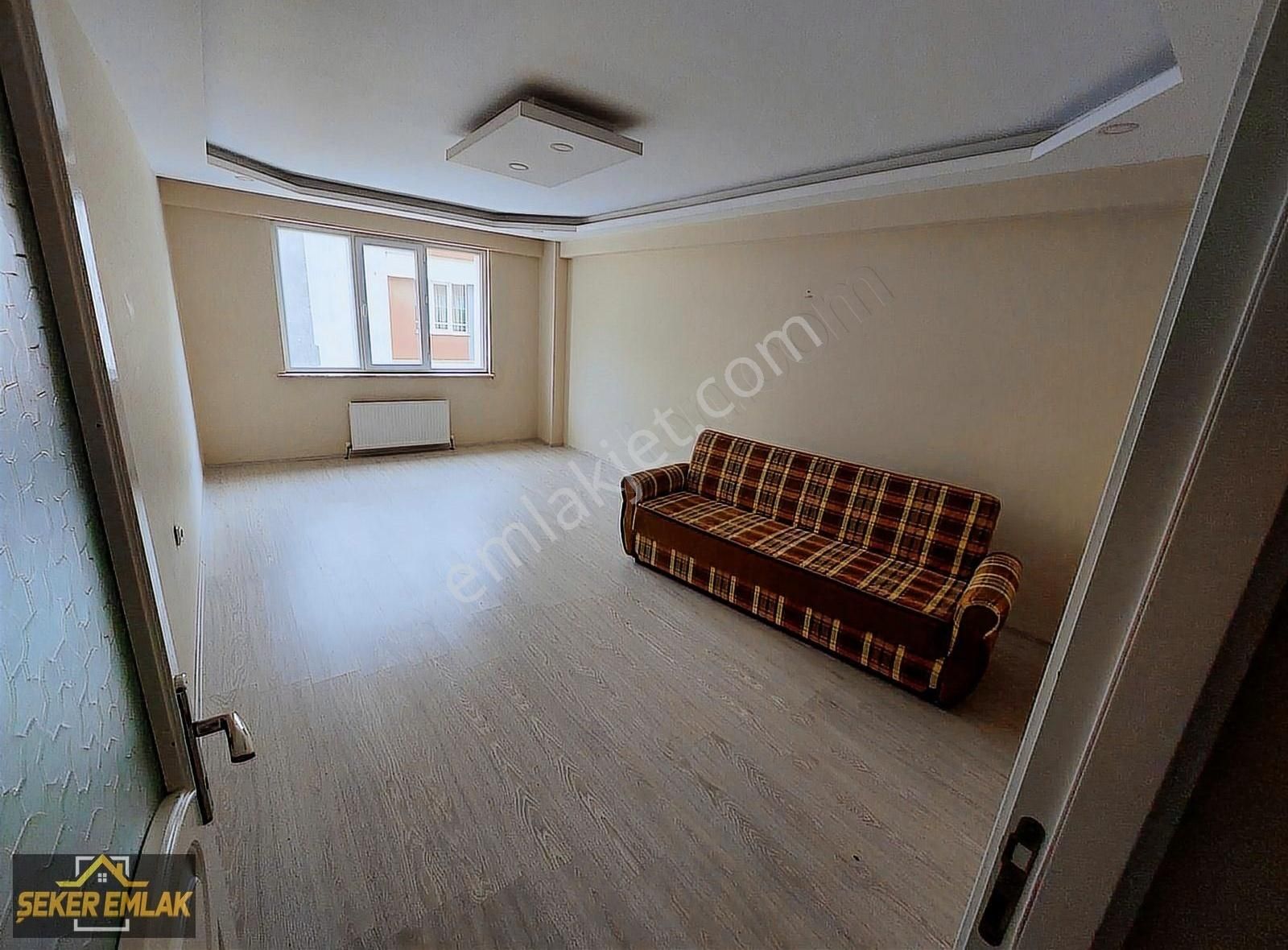 Odunpazarı Emek Satılık Daire Şeker Emlaktan Emek Mah.dilek Cad.dibinde 3+1 140 M² Daire