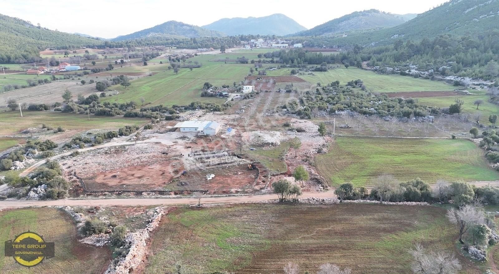 Bucak Karaot Köyü (Köyyatağı) Satılık Konut İmarlı Burdur Bucak Karaotta 1227 M2 Satılık İmarlı Arsa