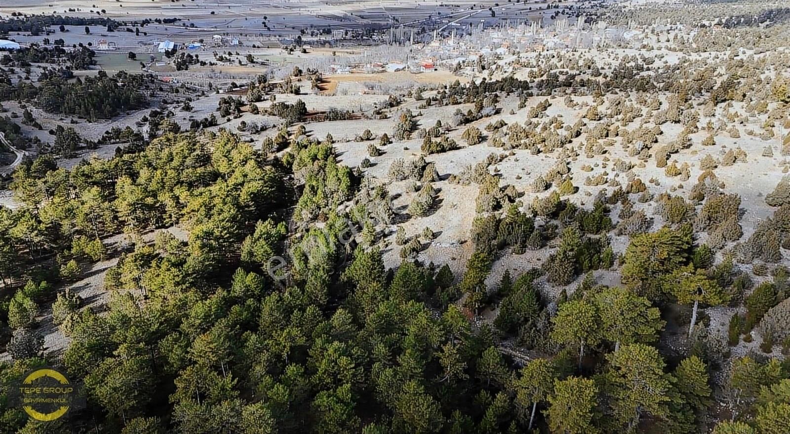 Burdur Merkez Kapaklı Köyü Satılık Tarla Burdur Kapaklıda Yerleşim Yeri Yanı 695 M2 Yola Cephe Tarla