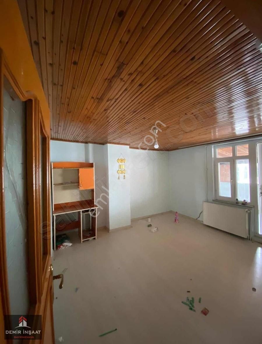 Sultangazi İsmetpaşa Kiralık Daire Demir İnşaattan İsmetpaşa Mah 2+1 100m2 Çatı Kat