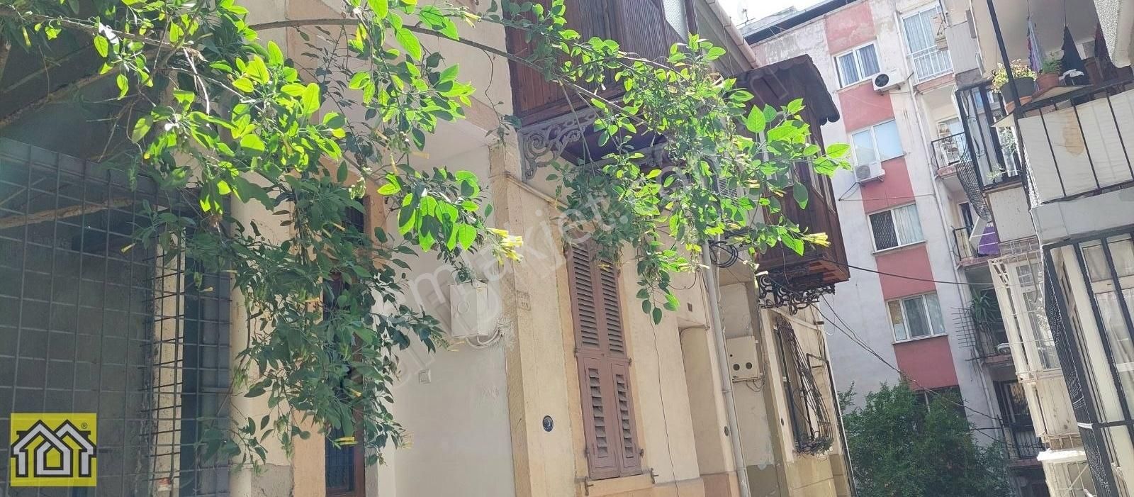 Konak Akın Simav Kiralık Daire Tarihi Rum Evi Teraslı 2+1 95m2,caddeye Yakın