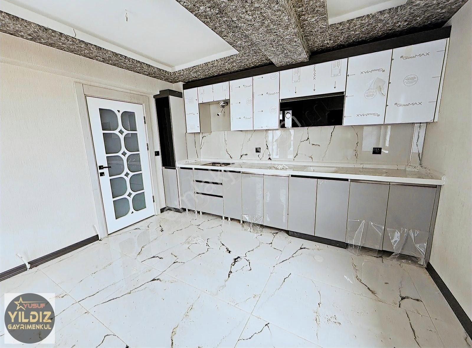 Yıldız'dan 3+1 145m2 Giyinme Odalı Teras Balkonlu Lüx Daire