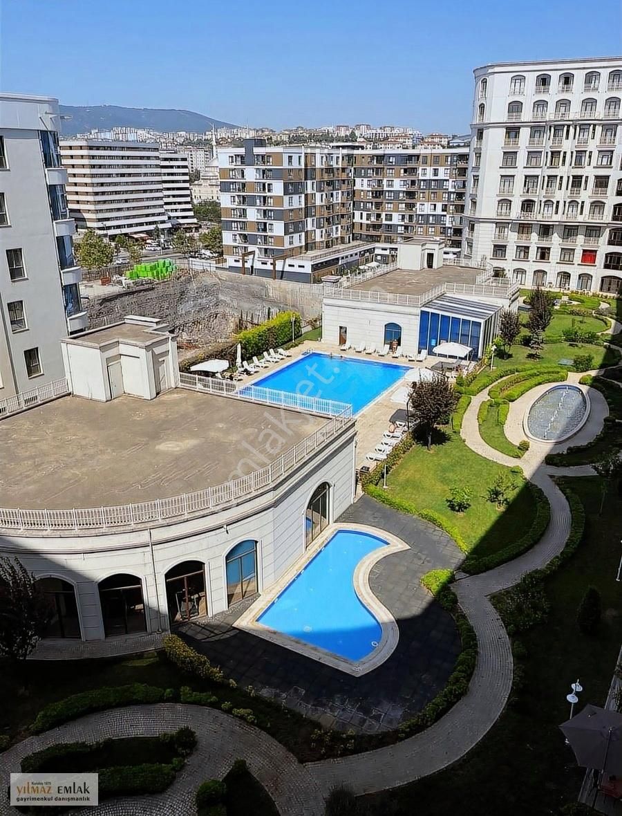 Pendik Yenişehir Satılık Daire Yenişehir Mah Elit Grand Palasta 5 Kat 1+1 Daire