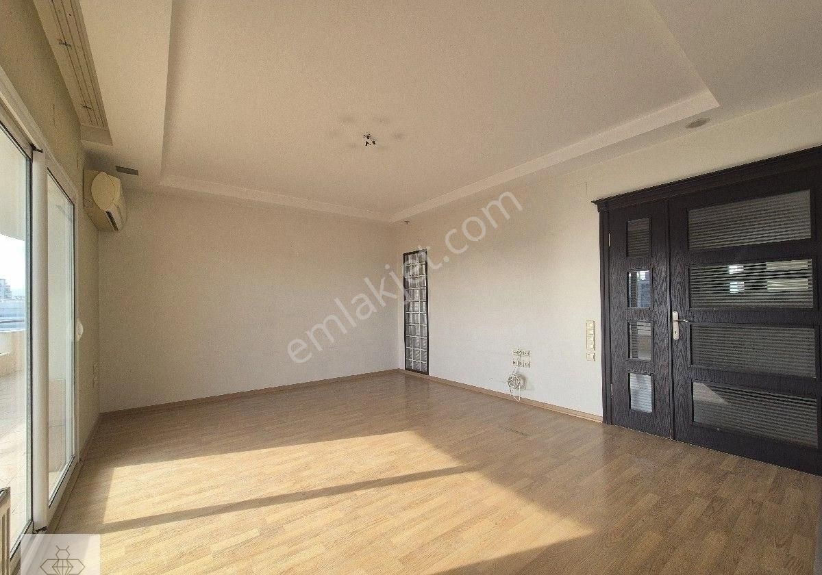 Bee Emlak'tan Ekinci Cumhuriyet Konutlarında Satılık 4+1 Geniş Lüks Daire - Görsel 4