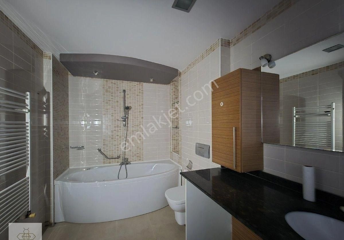 Bee Emlak'tan Ekinci Cumhuriyet Konutlarında Satılık 4+1 Geniş Lüks Daire - Görsel 27