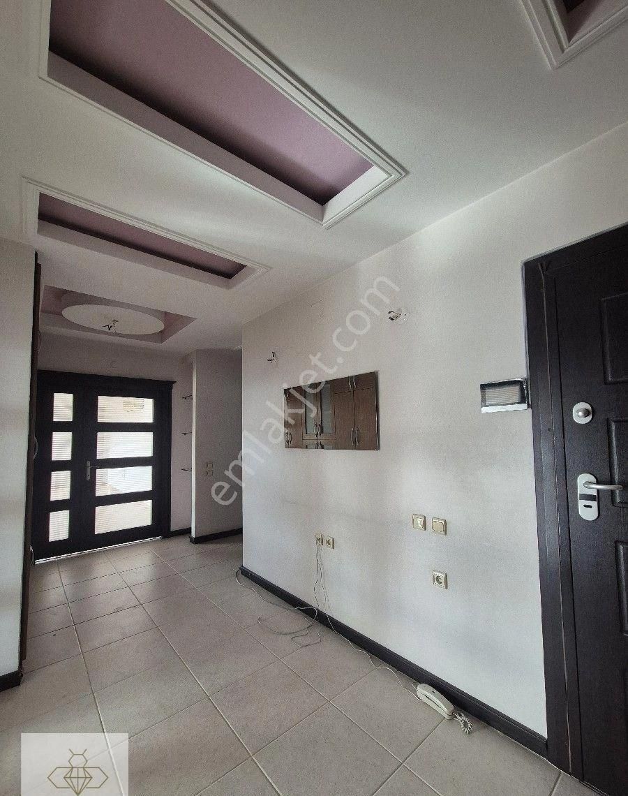 Bee Emlak'tan Ekinci Cumhuriyet Konutlarında Satılık 4+1 Geniş Lüks Daire - Görsel 6