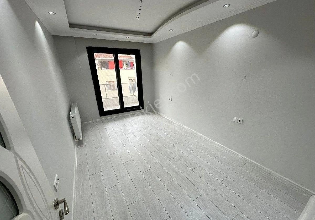 Manisa Yunusemre Muradiye Mahallesinde 3+1 140 M2 Full Lüx Satılık Daire - Görsel 2
