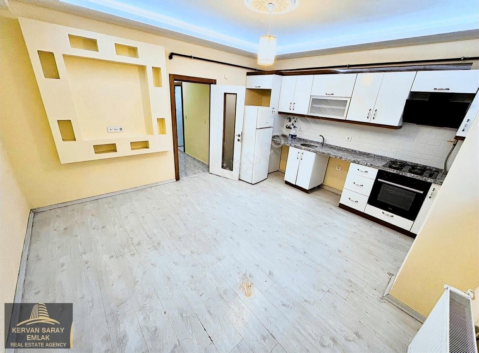 Esenyurt Orhan Gazi Bahçe Katı Kiralık Daire Bahçeşehir Mobilyacılar Çarsı Karşısı Kiralık Daire 2+1 75m2