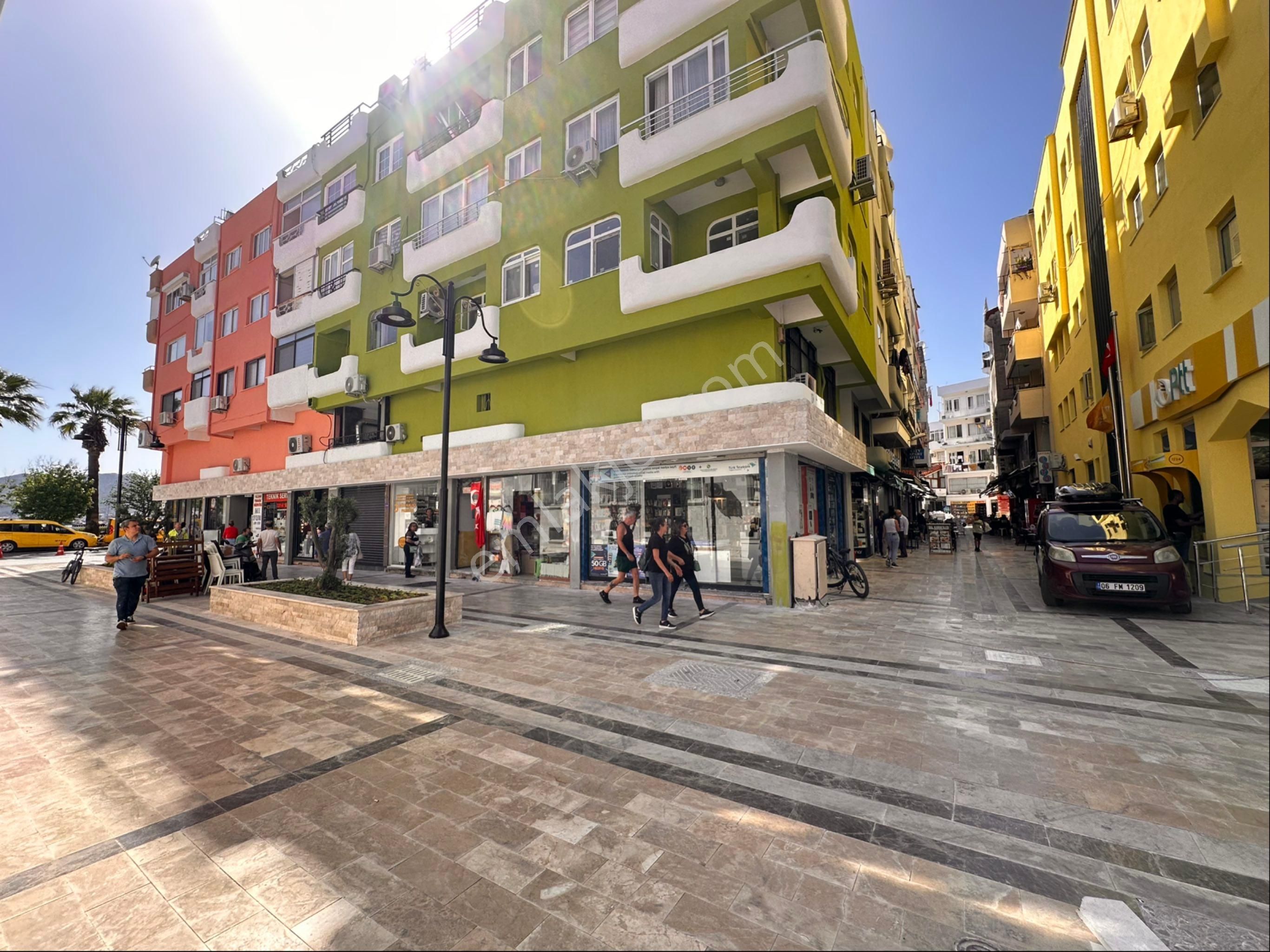Marmaris Merkezde En İşlek Muhitinde Kiralık Dükkan Deniz'e 50m