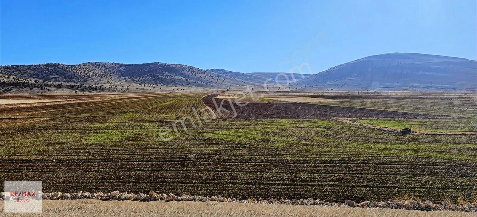 Korkuteli Sımandır Satılık Tarla Korkuteli Simadır'da Elmalı Karayolu Yakın 5217 M2 Satılık Tarla