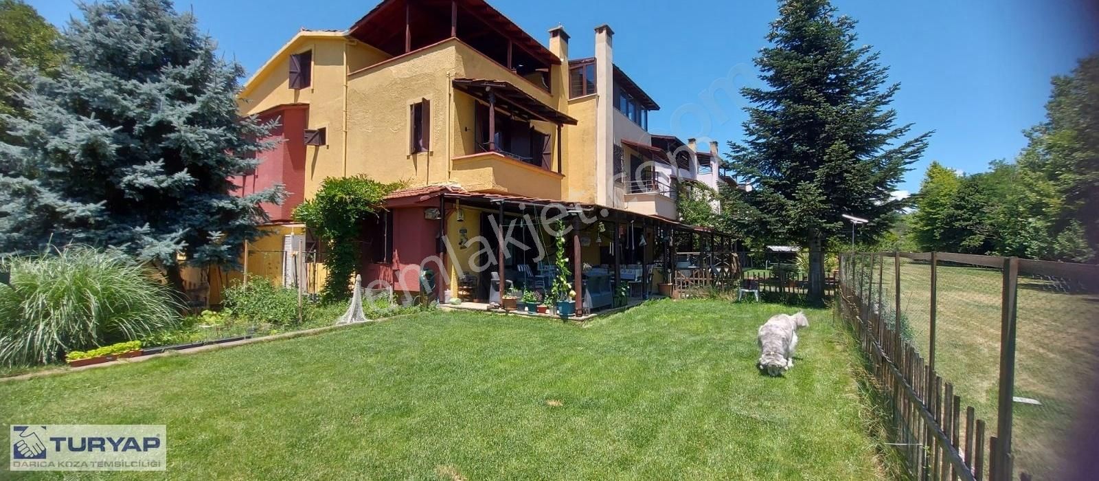 Gebze Pelitli Satılık Villa Turyap Koza'dan Cennet Gibi Sitede Satılık Villa