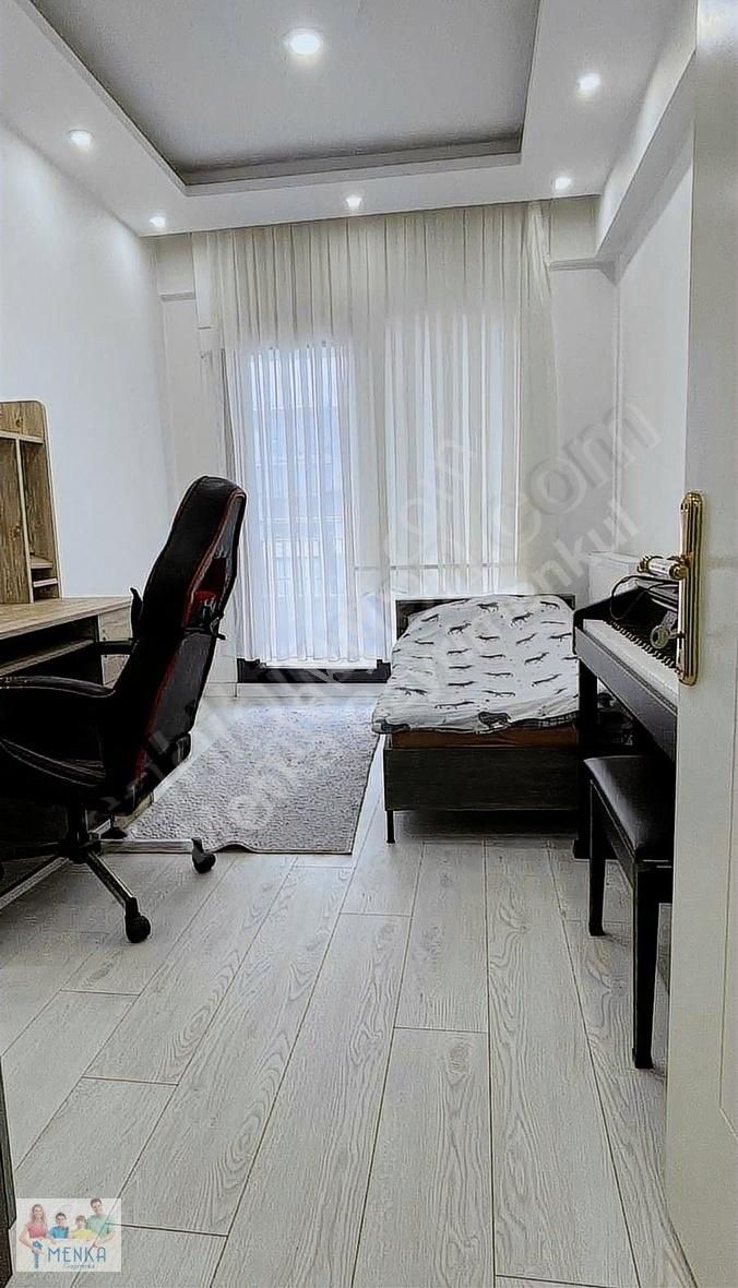 Manisa Yunusemre Güzelyurt Mahallesinde Satılık 3+1 Daire