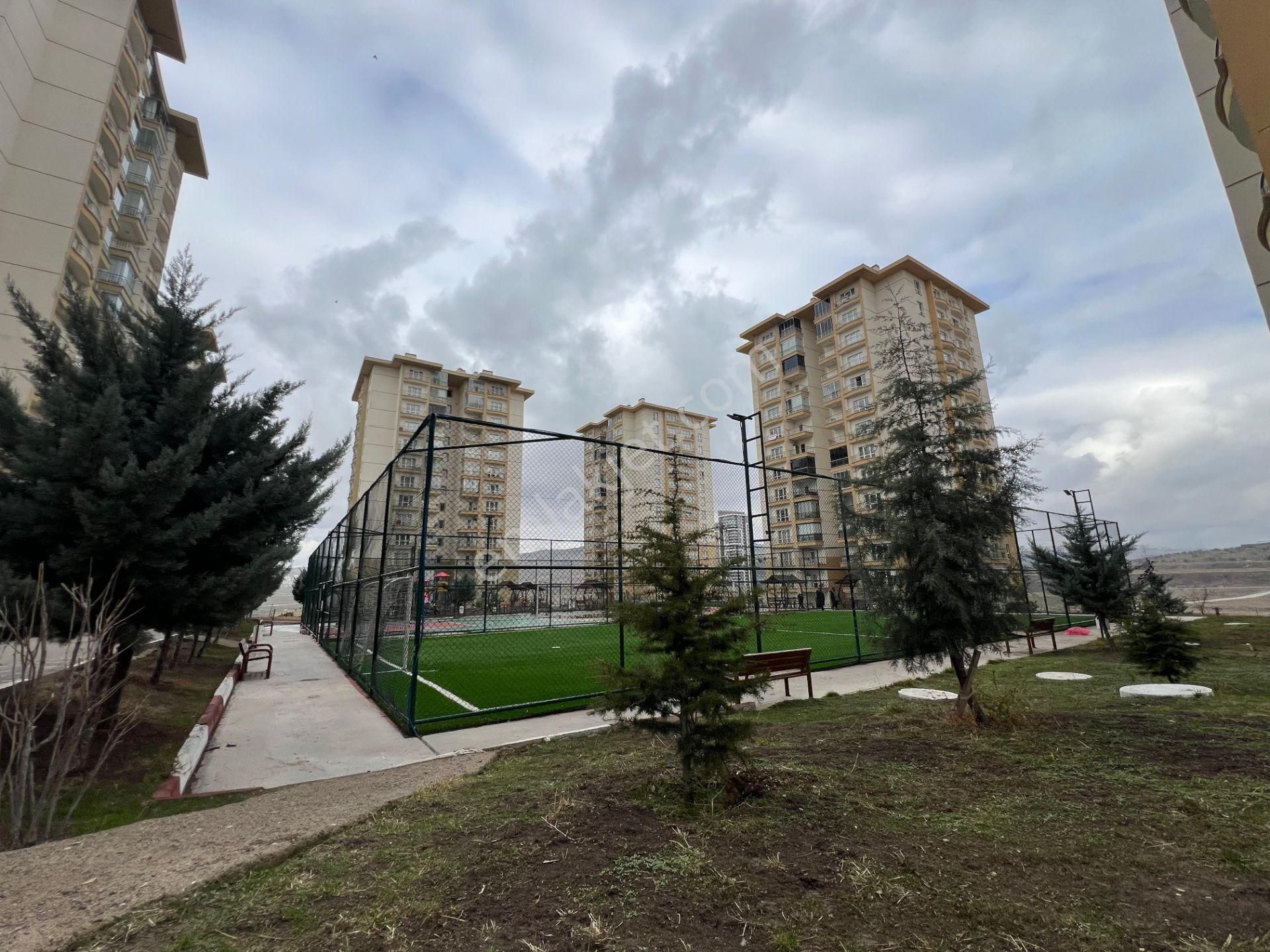 Keçiören Yükseltepe Satılık Daire Tezal 'dan Site İçerisi 2+1 /2.kat Park Cepheli Güvenlikli Daire