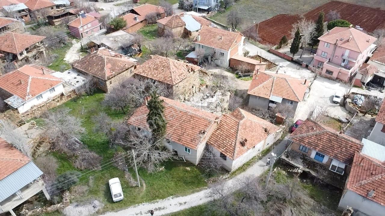 Yerli Gayrimenkul'den Uşak-karahallı Külköy De Taş Ev - Görsel 5