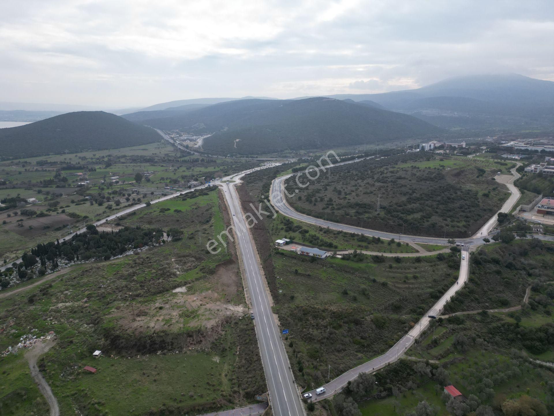 İzmir,urla,gülbahçede İyte ‘te Komşu Yatırımlık Arazi - Görsel 26