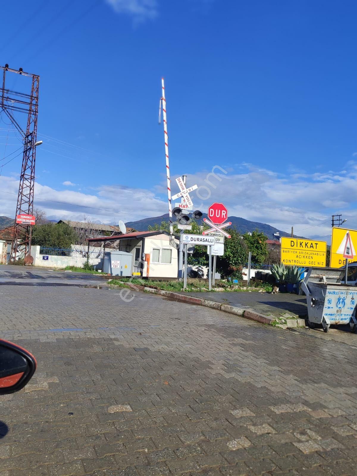 Nazilli Durasıllı Satılık Daire Durasıllı Merkezde Müsyakil Geniş Bahçeli Ev